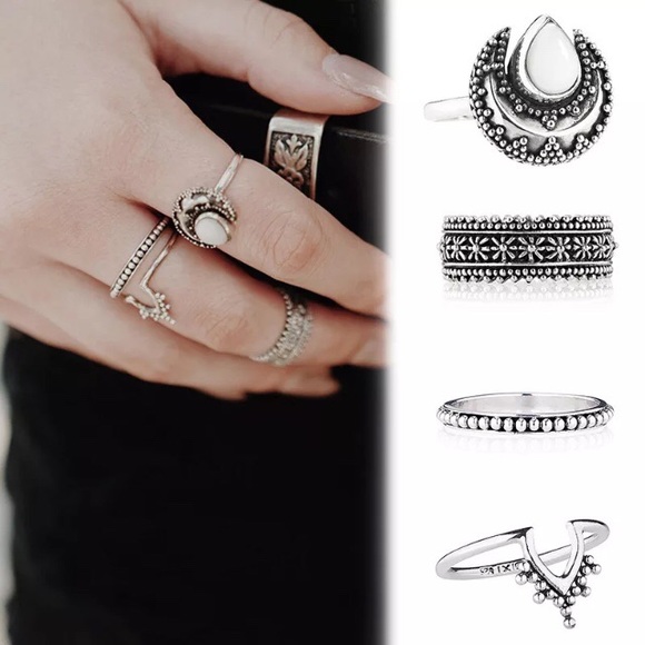 🎉5/$25🎉 Boho Silver Midi Rings Set of 4 - Picture 2 of 3